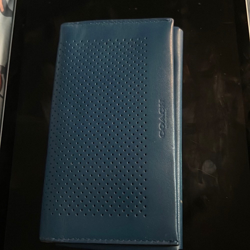 Coach wallet new with tags, unisex